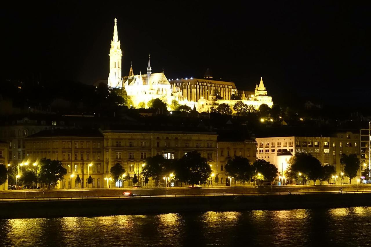 Diana'S Charming Studio At The Buda Castle ブダペスト エクステリア 写真